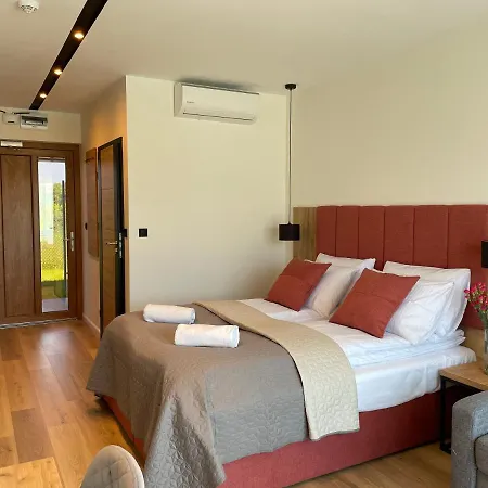 Royal Blue Port Rowy (Pomerania)