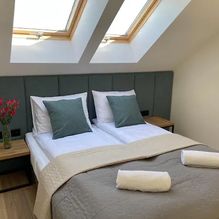 Royal Blue Port Rowy (Pomerania)