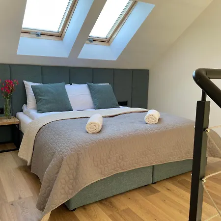 Royal Blue Port Rowy (Pomerania)